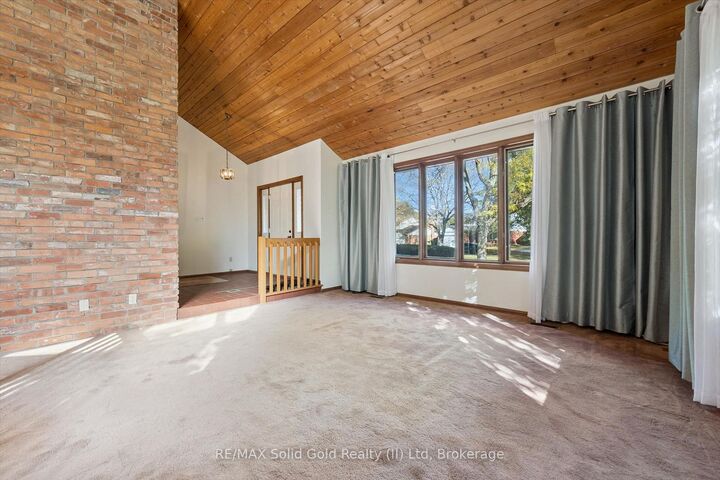Property Photo:  118 Ralston Place  ON N2T 1C7 