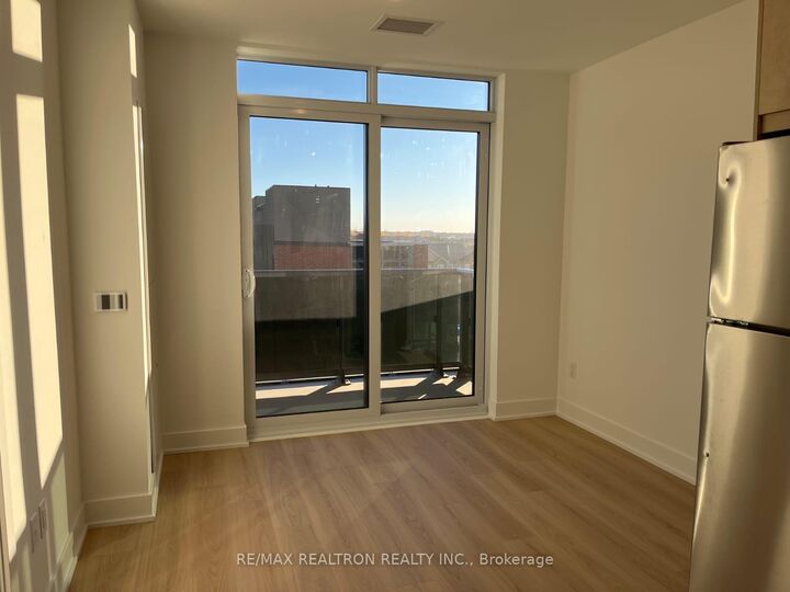 Property Photo:  2545 Simcoe Street N 305  ON L1L 0W3 
