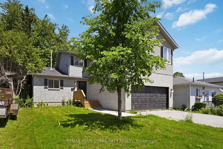 Property Photo:  924 Helen Street  ON L9S 1T5 