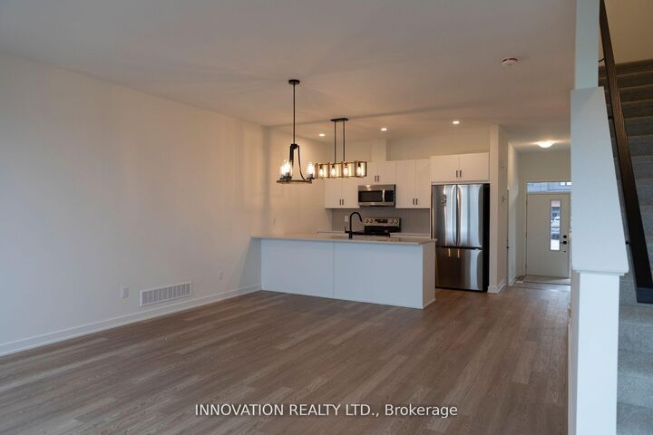 Property Photo:  775 Maverick Crescent  ON K2S 2X2 