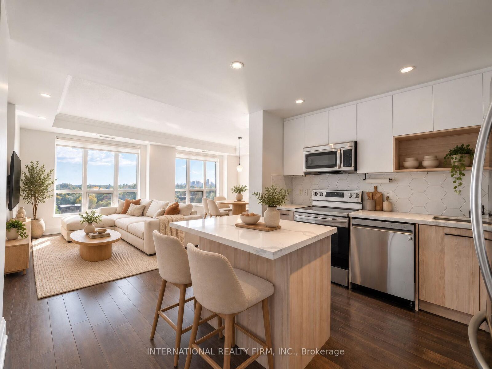 Property Photo:  100 Harrison Garden Boulevard 925  ON M2N 0C2 