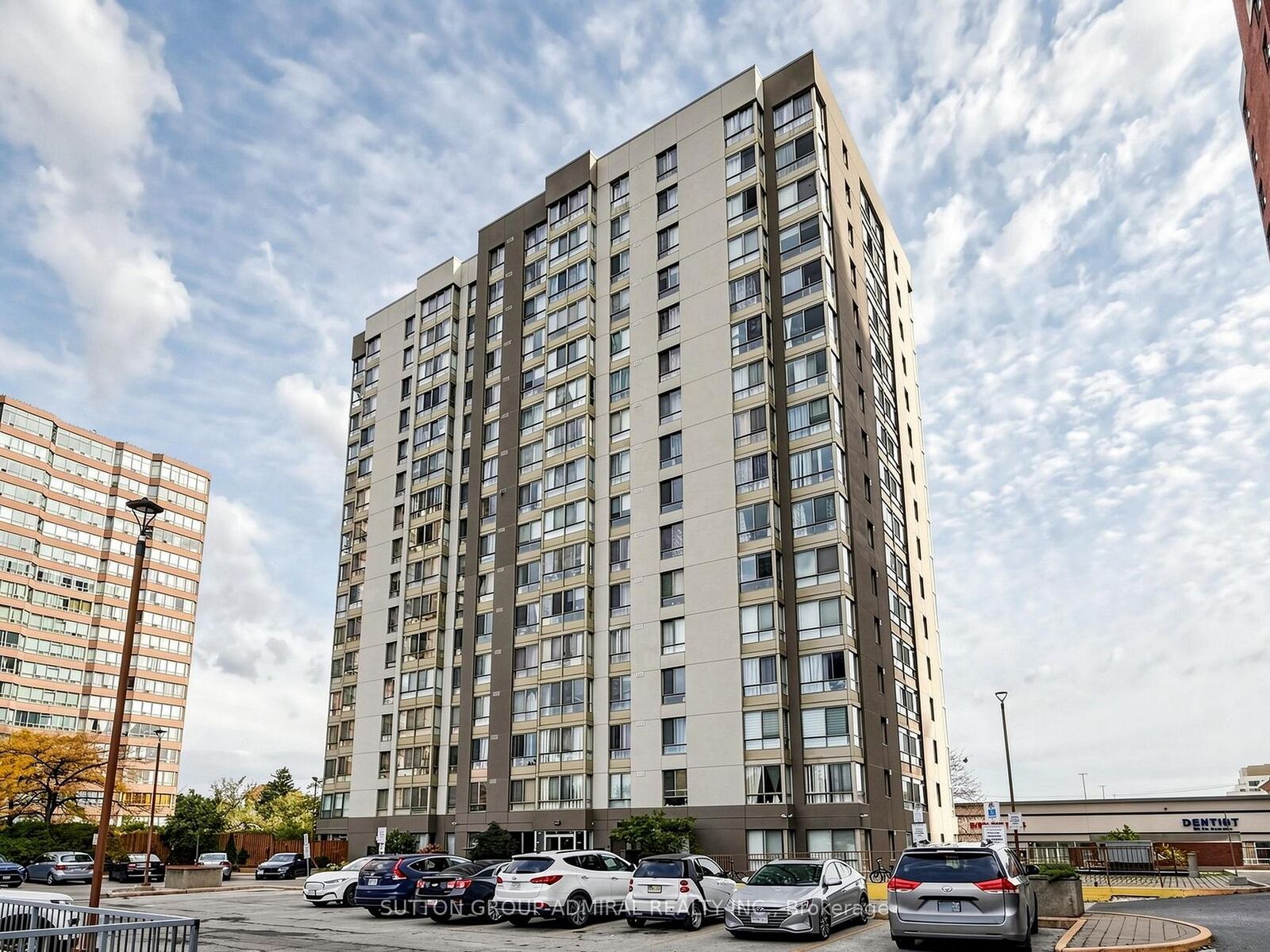 Property Photo:  2470 Eglinton Avenue 1108  ON M6M 5E7 