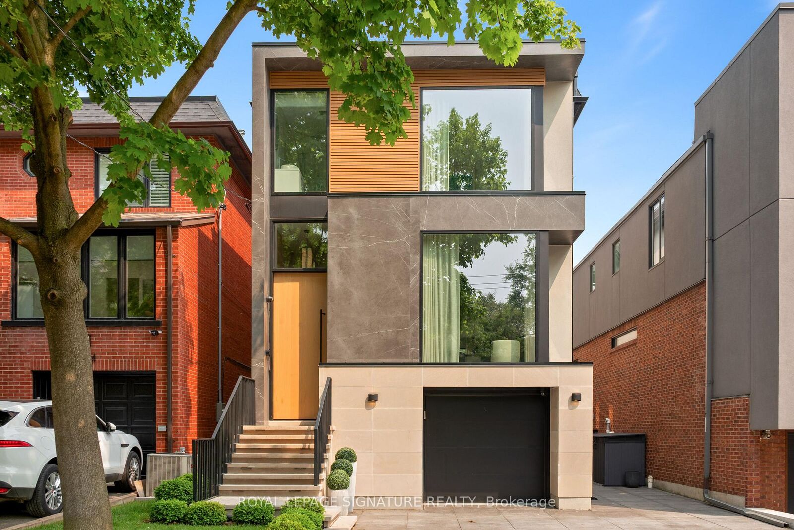 Property Photo:  126 Sherwood Avenue  ON M4P 2A7 