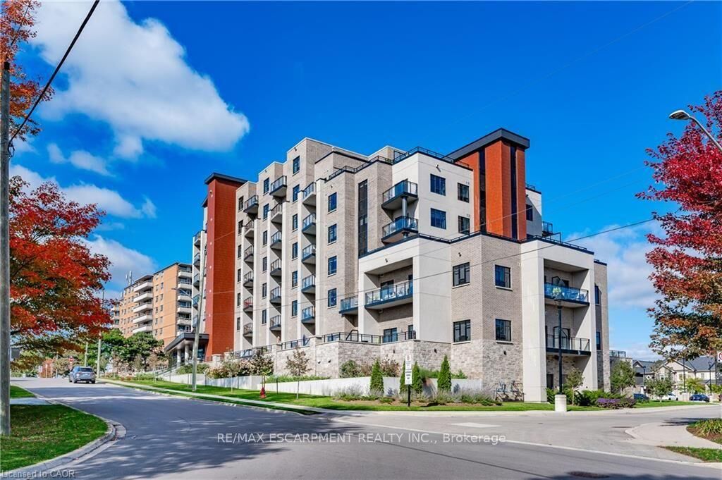 Property Photo:  30 Hamilton Street S 304  ON L8B 1V8 