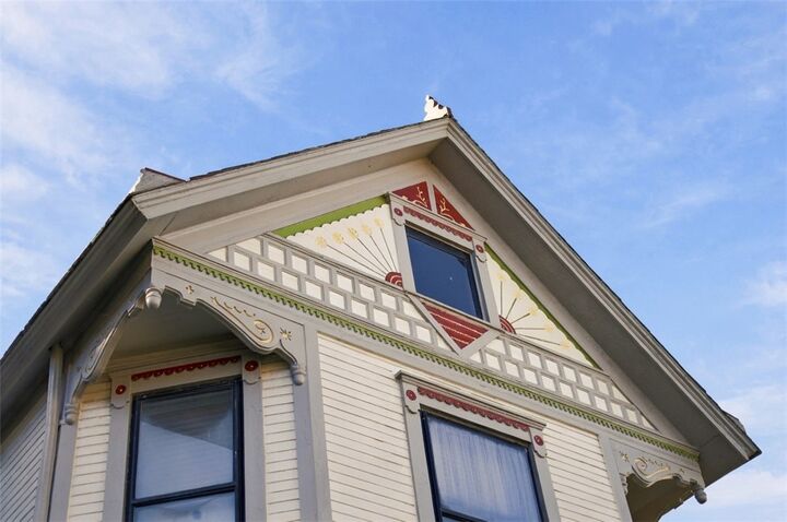 Property Photo:  352 E New Castle Street  PA 16063 