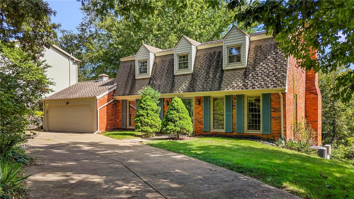 Property Photo:  1849 Tilton Drive  PA 15241 
