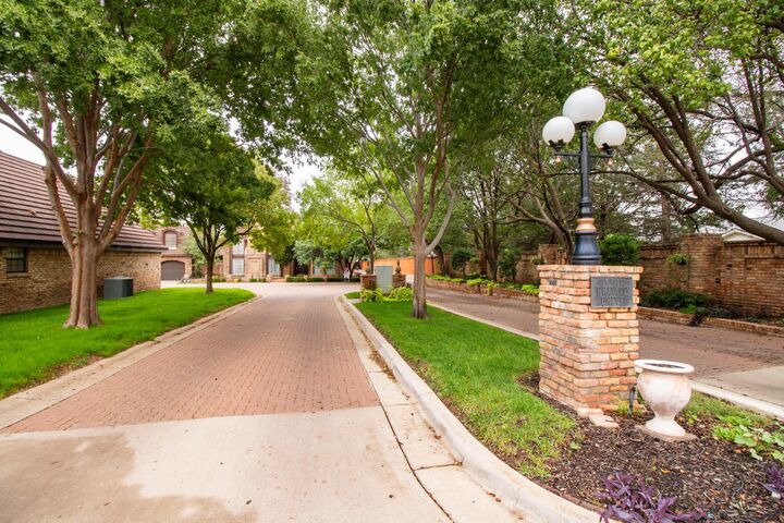 Property Photo: 17 Quadrille Street TX 79106-5939