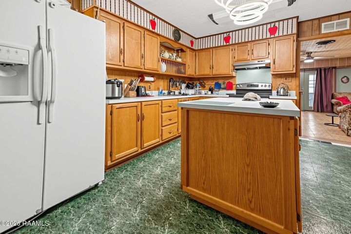 Property Photo: 1152 Short Lane LA 70611