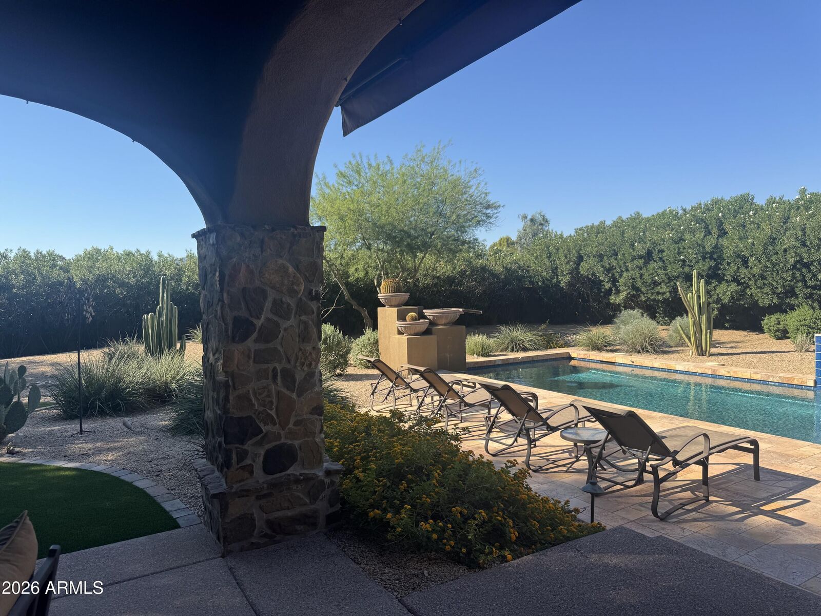 Property Photo: 6323 E Turquoise Avenue AZ 85253