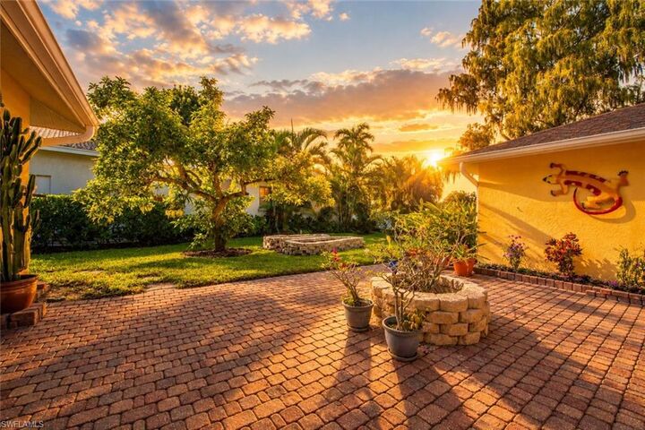 Property Photo: 275 Lambton Ln FL 34104