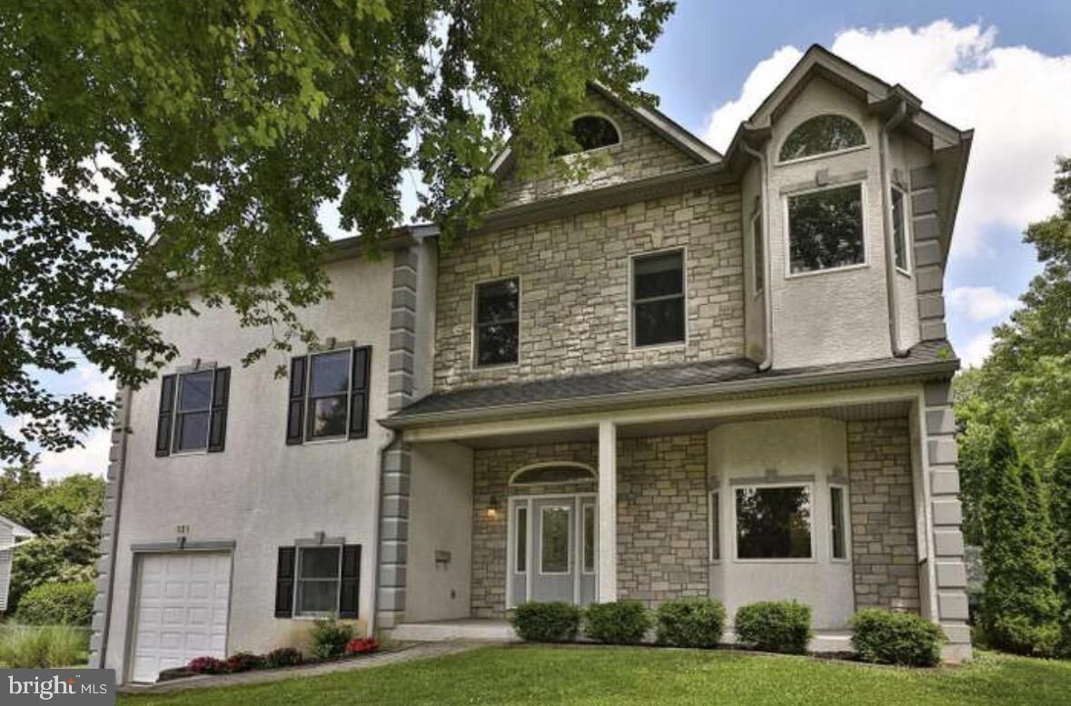 Property Photo:  121 Brentwood Drive  PA 19090 