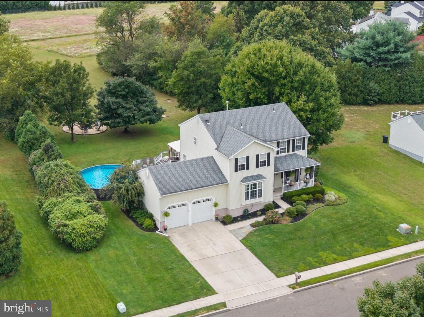 Property Photo:  9 Autumn Lane  NJ 08016 