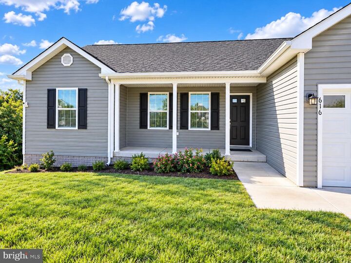 Property Photo:  616 Jensen Way E  WV 25401 
