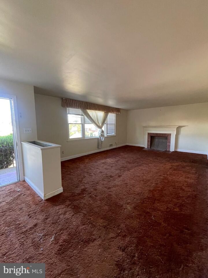 Property Photo:  2027 Jameson Street  MD 20748 