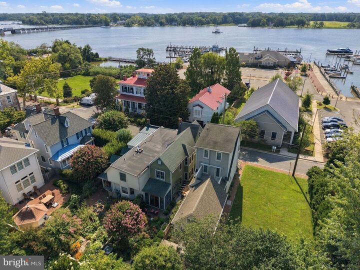Property Photo:  204 S Water Street  MD 21620 