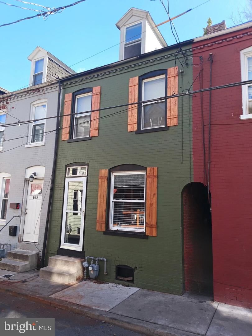 Property Photo:  624 Lake Street  PA 17603 