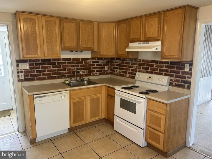 Property Photo:  207 N Main Street  DE 19733 