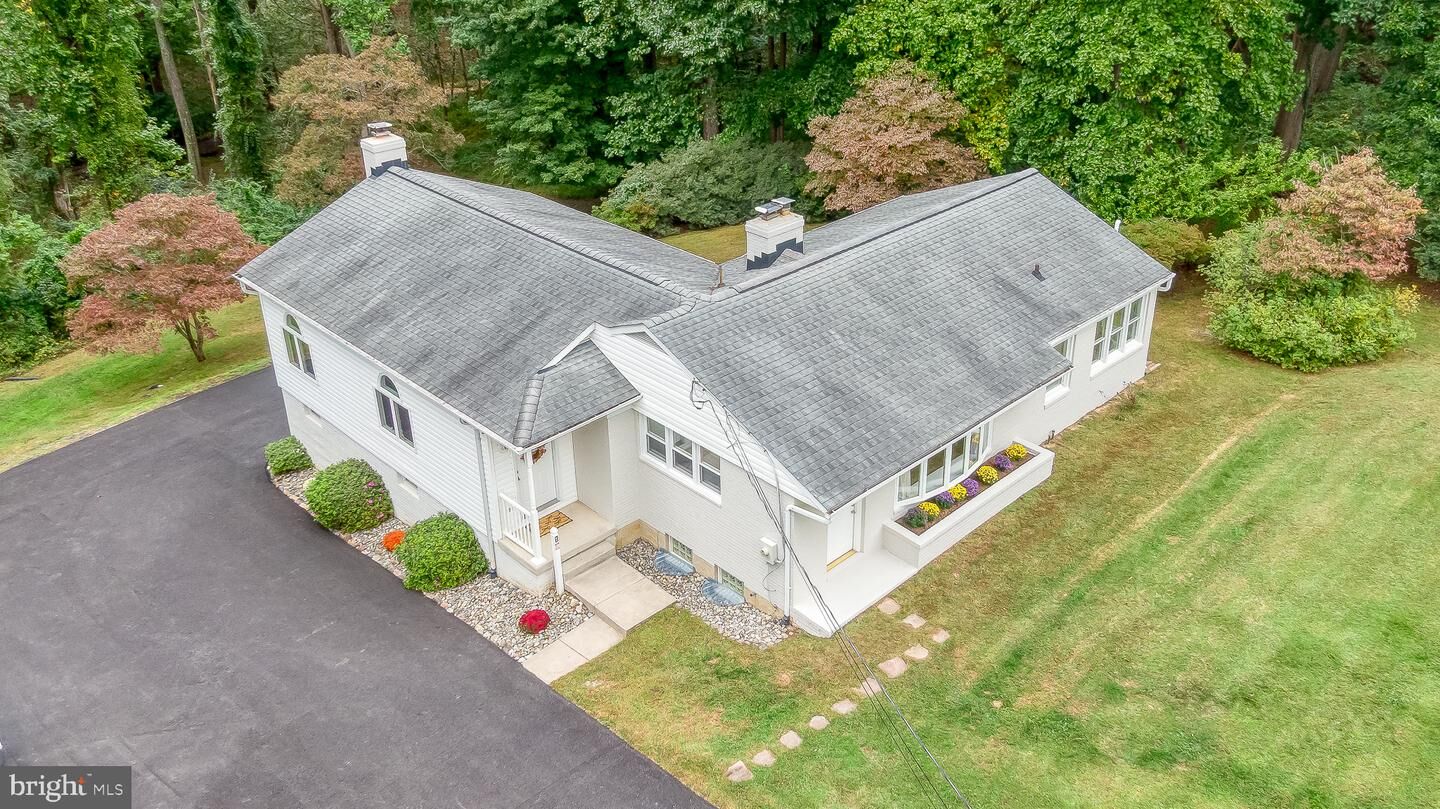 Property Photo: 618 Plumtree Road MD 21015
