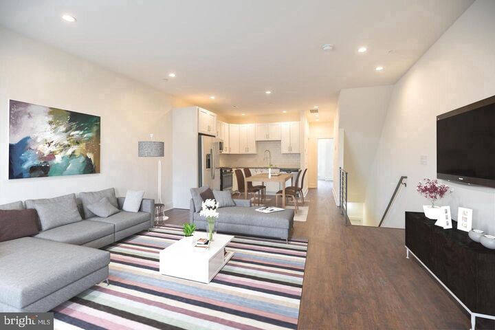 Property Photo: 1227 N 5th Street 2 PA 19122