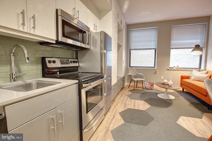 Property Photo: 42 S 15th Street 1605 PA 19102