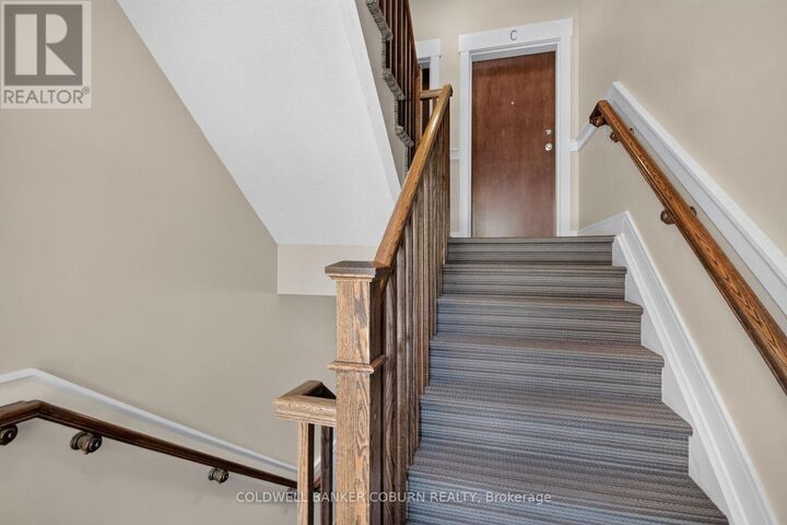 Property Photo:  34 Tadley Private C  ON K2J 2T3 
