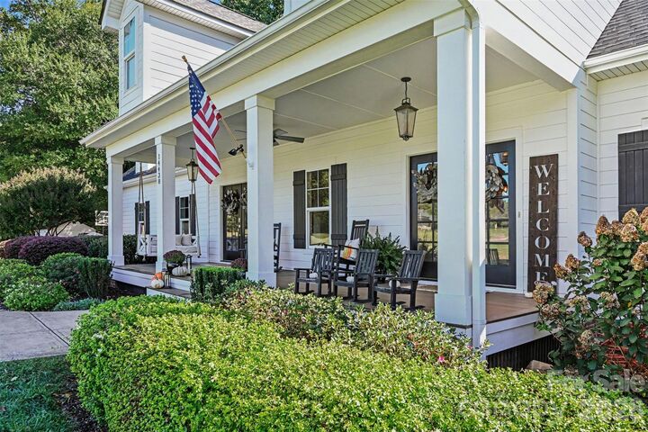 Property Photo: 14438 Beatties Ford Road NC 28078