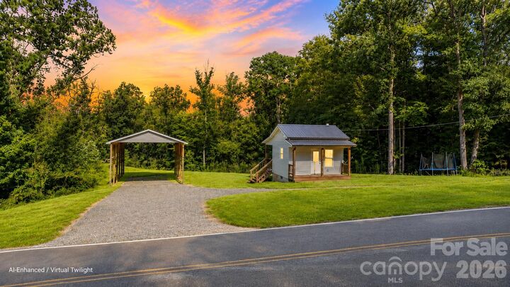 Property Photo: 1776 Brown Chapel Road NC 28609