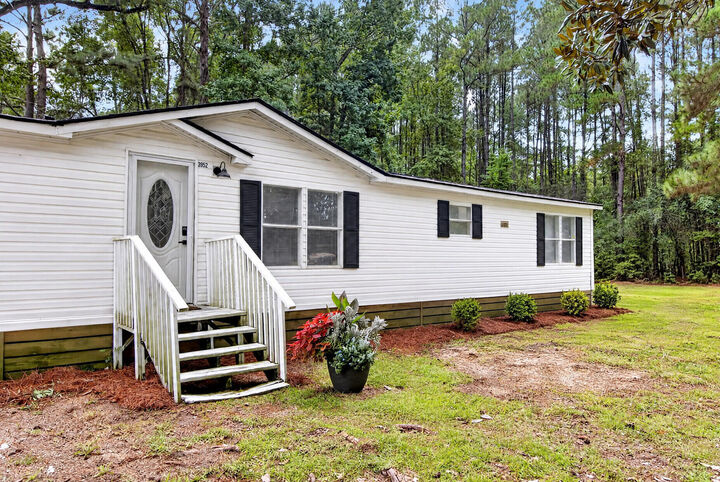 Property Photo: 3952 Clover Hill Road SC 29446