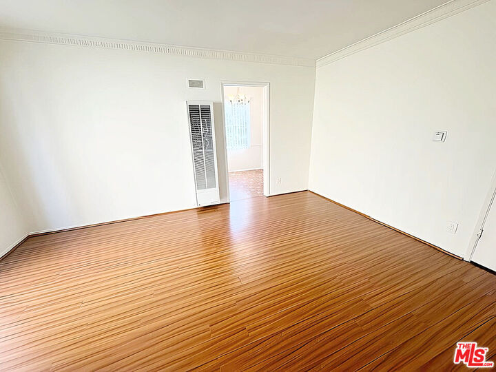 Property Photo:  4919 Beverly Blvd, Unit 1  CA 90004 