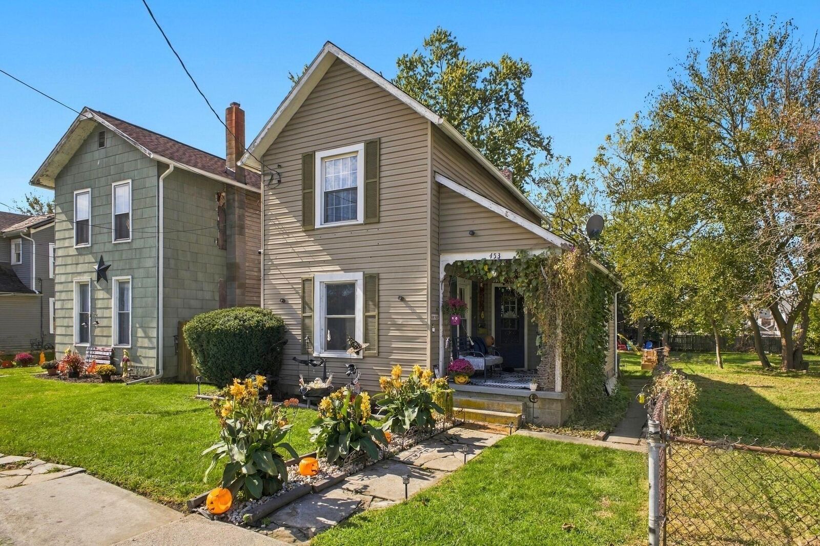Property Photo:  453 Cherry Street  OH 43302 