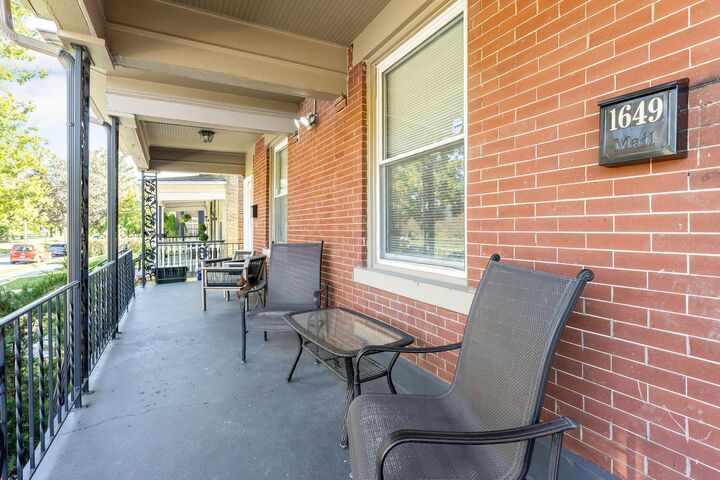 Property Photo: 1649 Franklin S Park OH 43205