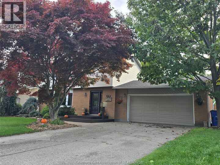 Property Photo: 184 Chippewa Drive ON N7M 5S1