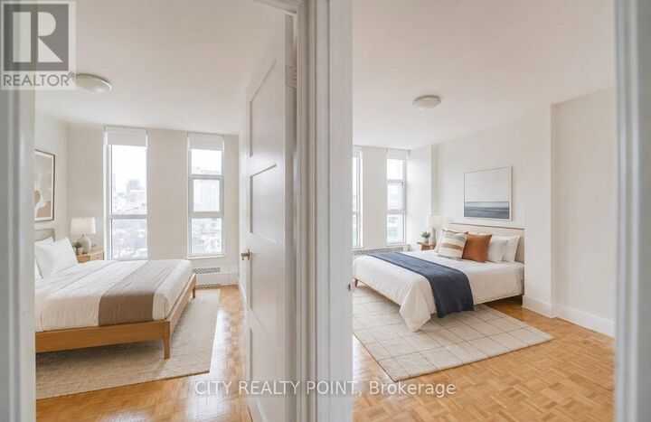 Property Photo: 666 Spadina Avenue 404 ON M5S 2H8