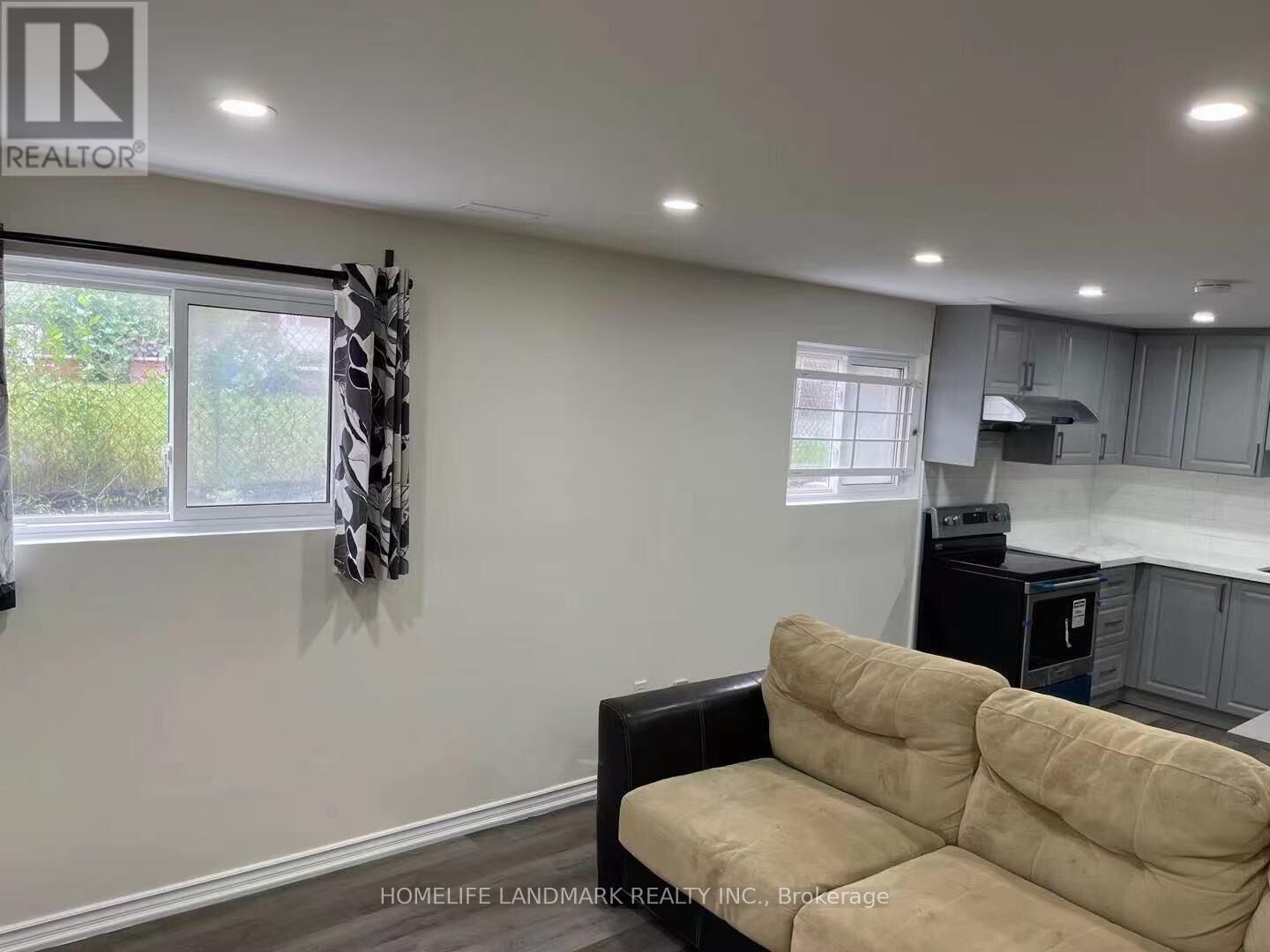 Property Photo:  8 Chalet Road Basement  ON M2J 3V4 