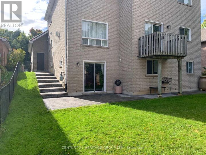 Property Photo:  337 Carruthers Avenue  ON L3X 2B7 