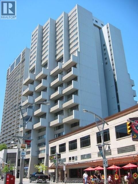 Property Photo:  380 Pelissier Street 1604  ON N9A 6V7 