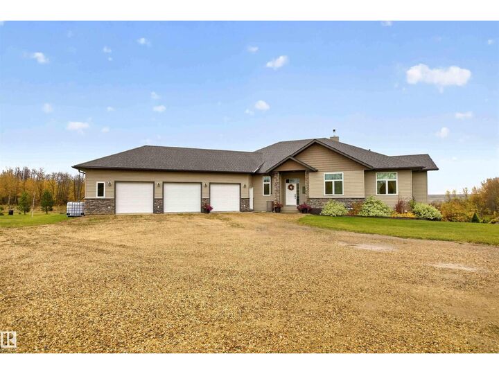 Property Photo:  57111 Hwy 757  AB T0E 2A0 