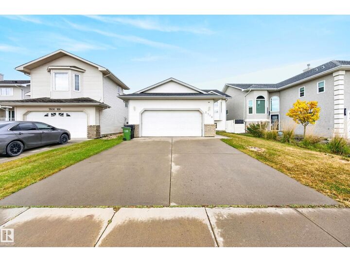 Property Photo:  7718 166A Av NW  AB T5Z 3V9 