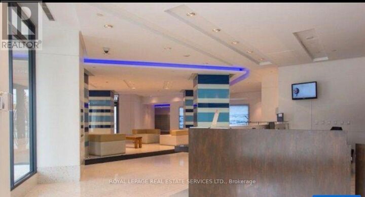 Property Photo: 600 Fleet Street 302 ON M5V 1B7