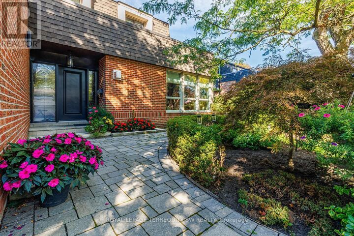 Property Photo:  36 Captain Rolph Boulevard  ON L3P 2P8 