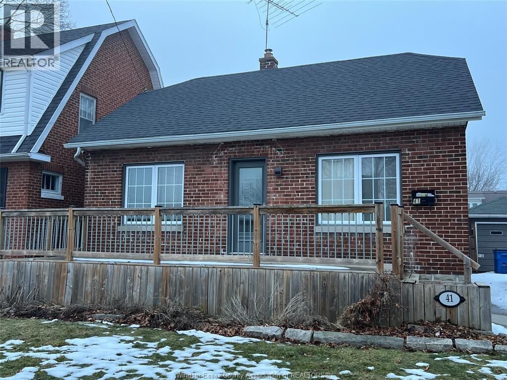 Property Photo: 41 Alexandra Room 1 ON N7M 1X9