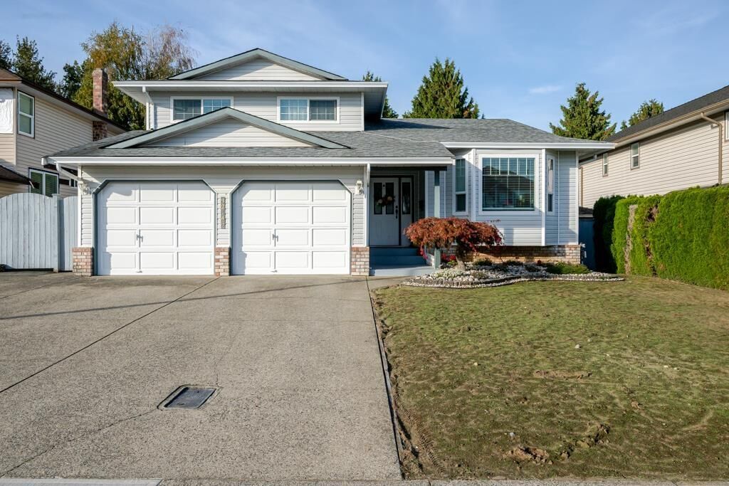 Property Photo:  32145 Clinton Avenue  BC V2T 5B5 