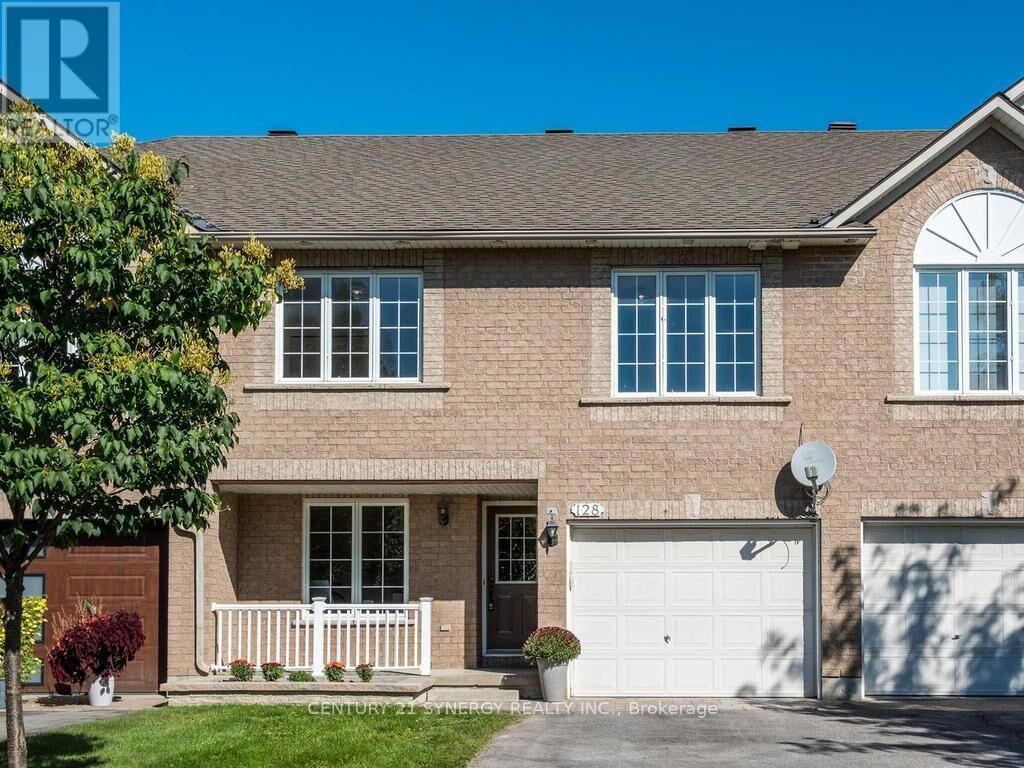 Property Photo: 128 Macassa Circle ON K2T 1J9