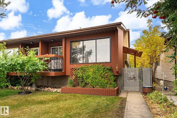 Property Photo:  10242 161 Street NW  AB T5P 3J1 