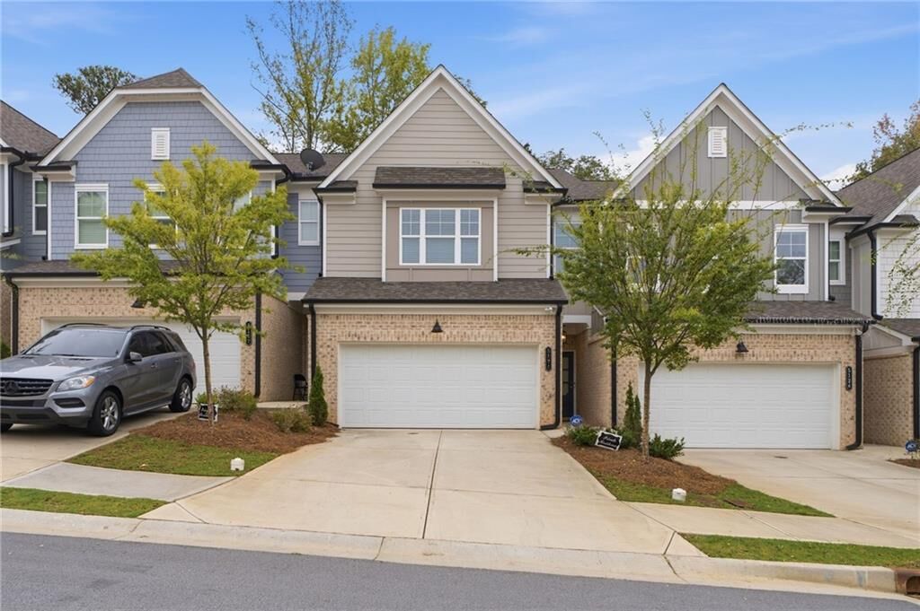 Property Photo: 5124 Hillington Way GA 30518