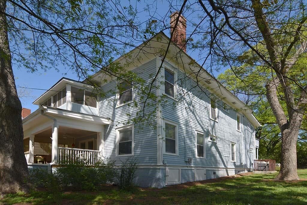 Property Photo:  39 Howard Street NE 2  GA 30317 