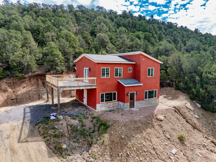 Property Photo: 7 Shasta Court NM 87008