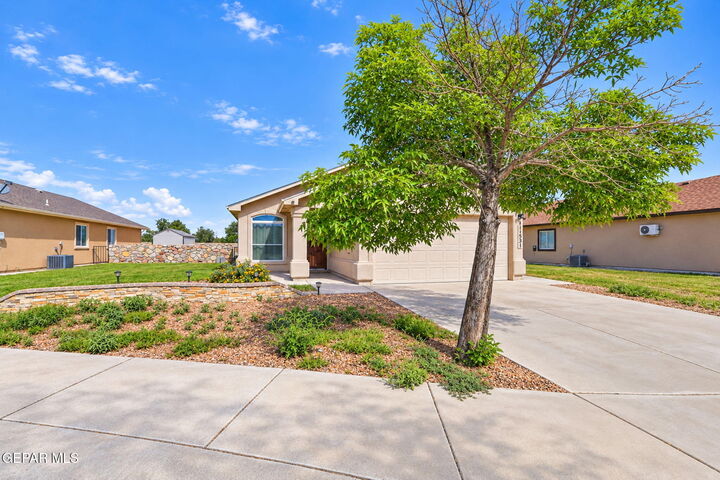 Property Photo: 11531 Flor Liatris Drive TX 79927