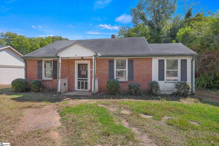 Property Photo:  18 Ridgeway Drive  SC 29605 