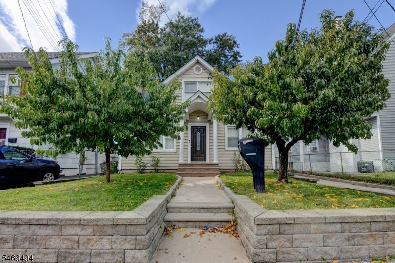 Property Photo: 814 Kilsyth Rd NJ 07208